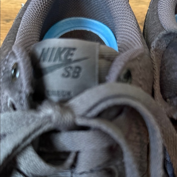 Nike SB Men's Dark Gray Sneakers size 7. Excellent condition. Skateboard line - Picture 2 of 5